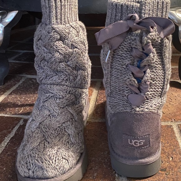 ugg isla knit boots